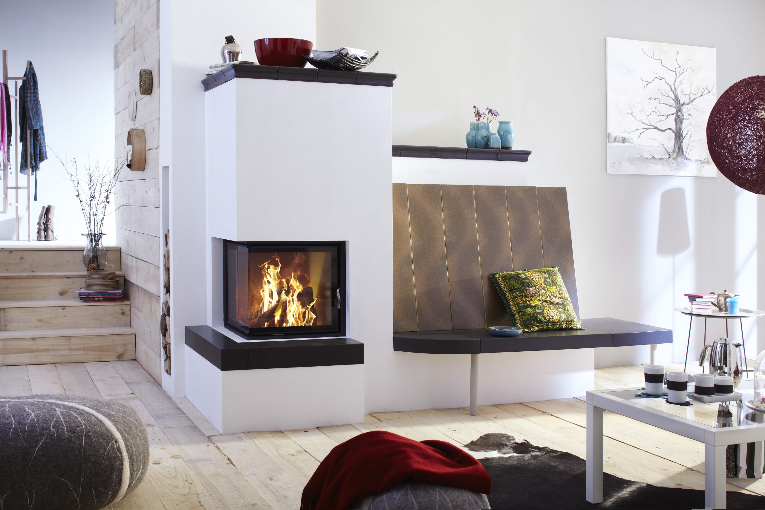 brunner_kachelofen_GOT_51-52-52_mit-Ofenbank_2013